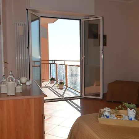 Fronte Mare 2 * Pietra Ligure